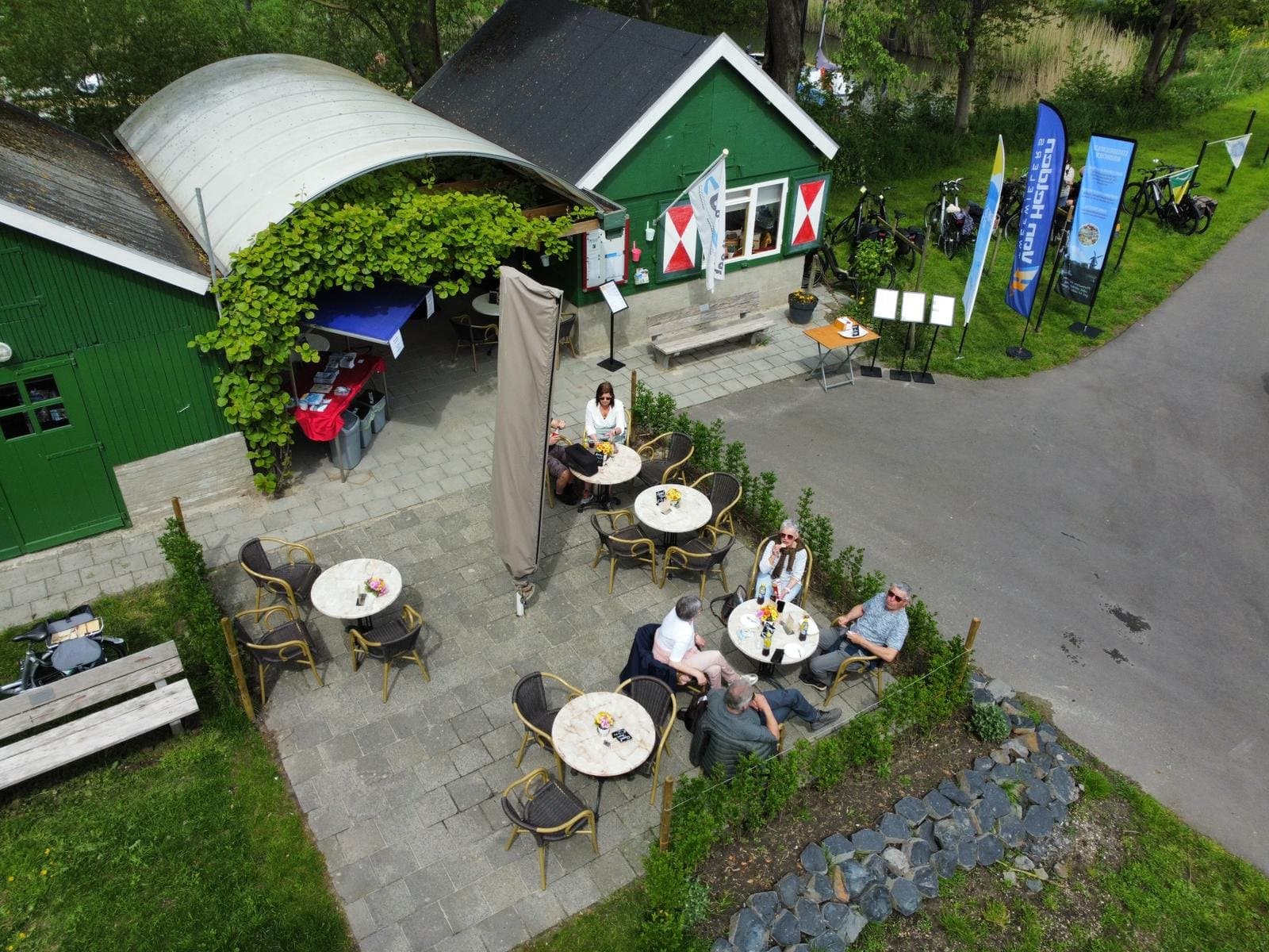 't Koffiehuske met terras 't Koffiehuske met terras